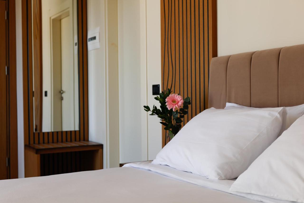 Valza Boutique Hotel Vlorë エクステリア 写真