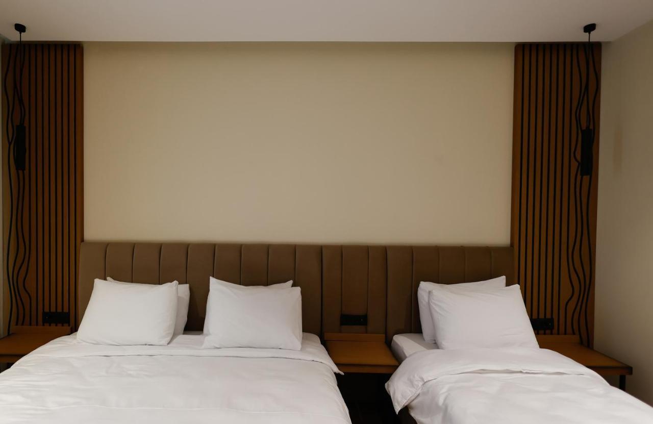 Valza Boutique Hotel Vlorë エクステリア 写真